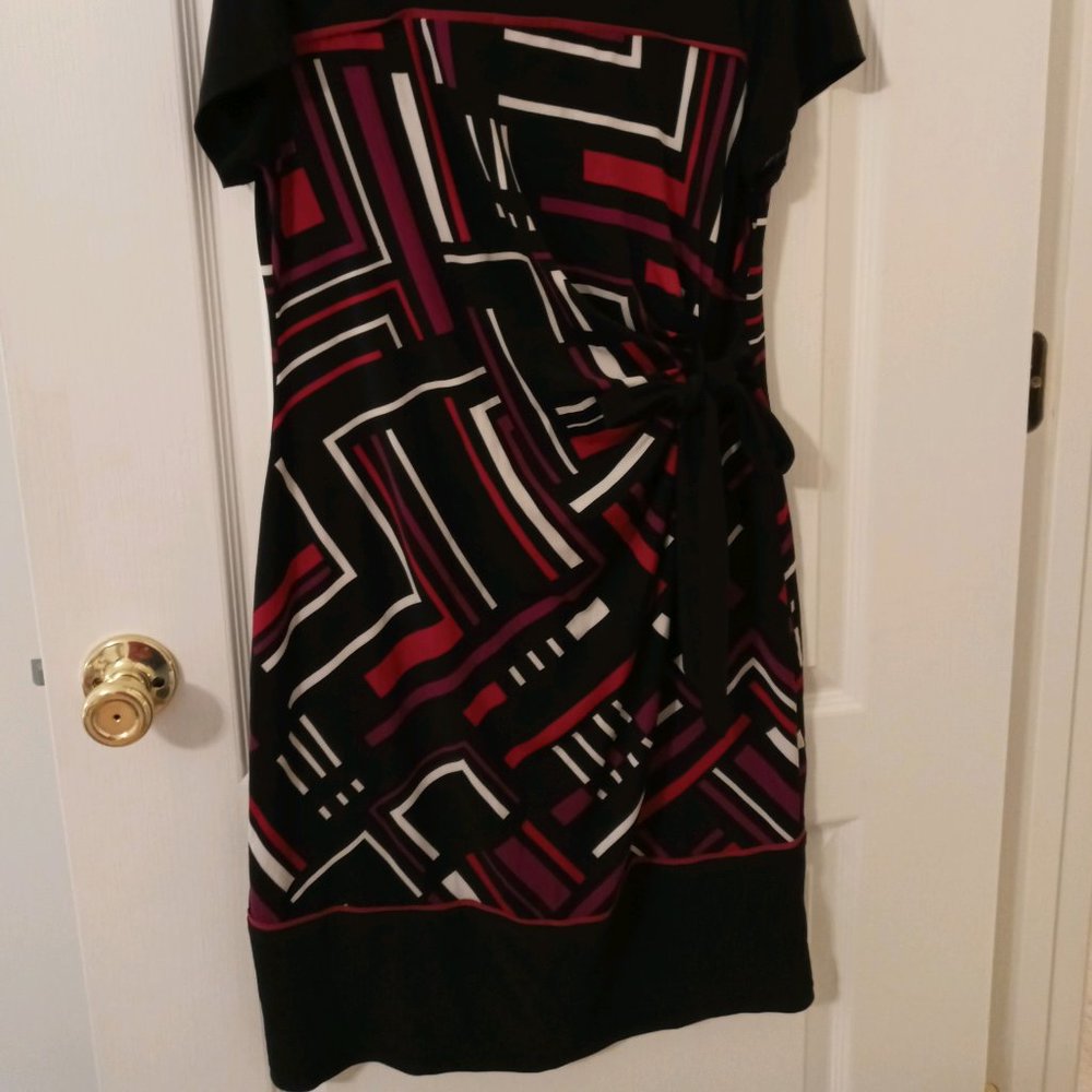 R & K Size M dress - Picture 2 of 8